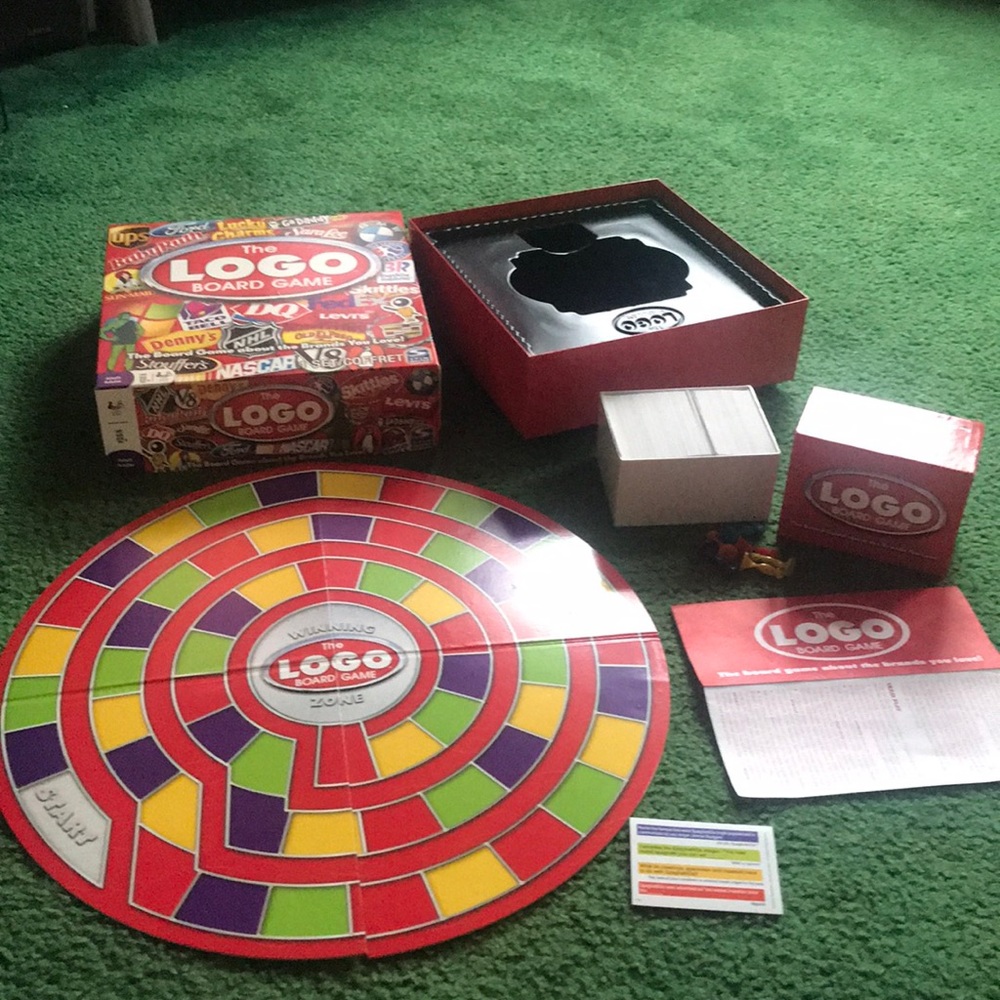The LOGO Board Game - Picture 2 of 4